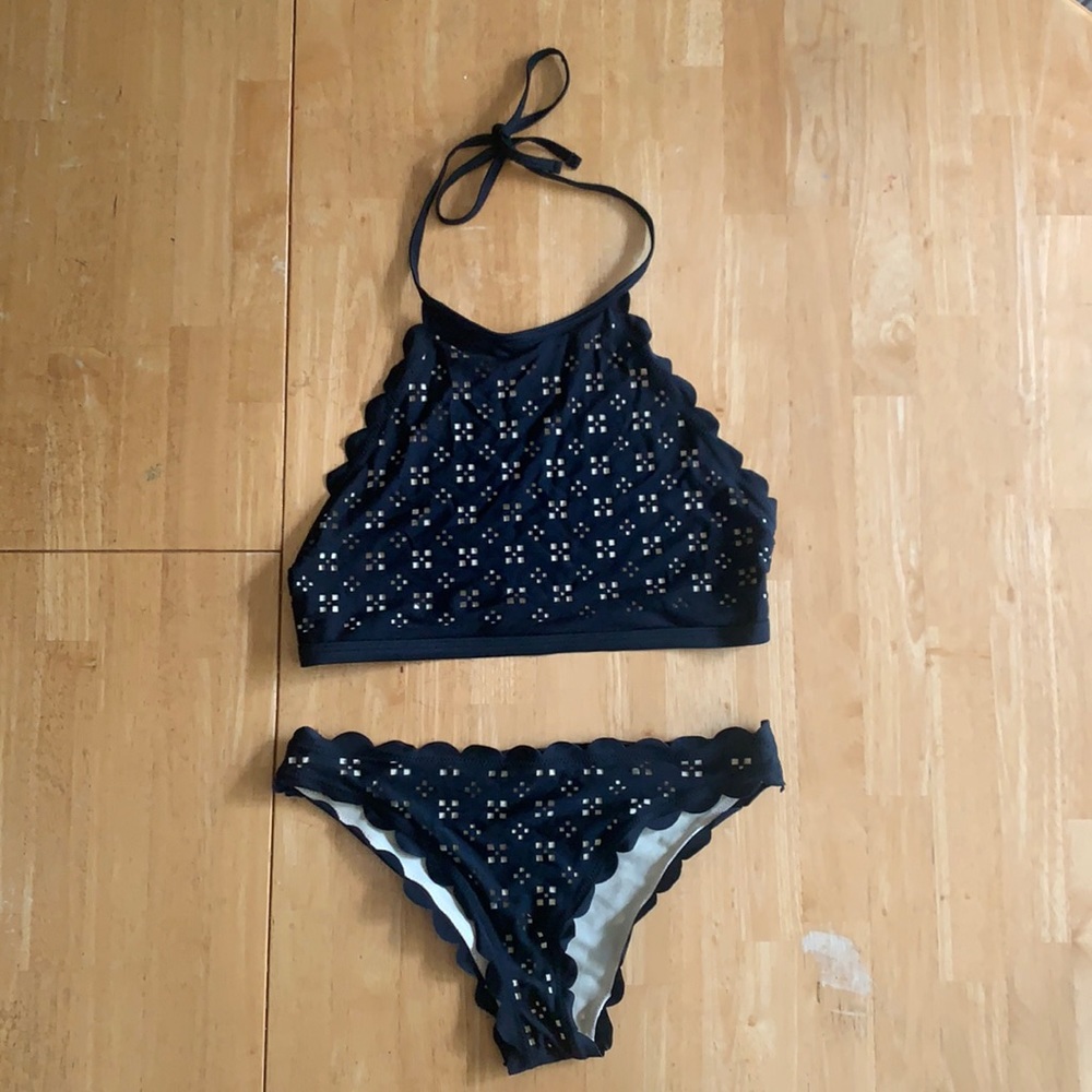 Women’s Black Scalloped Bikini M
